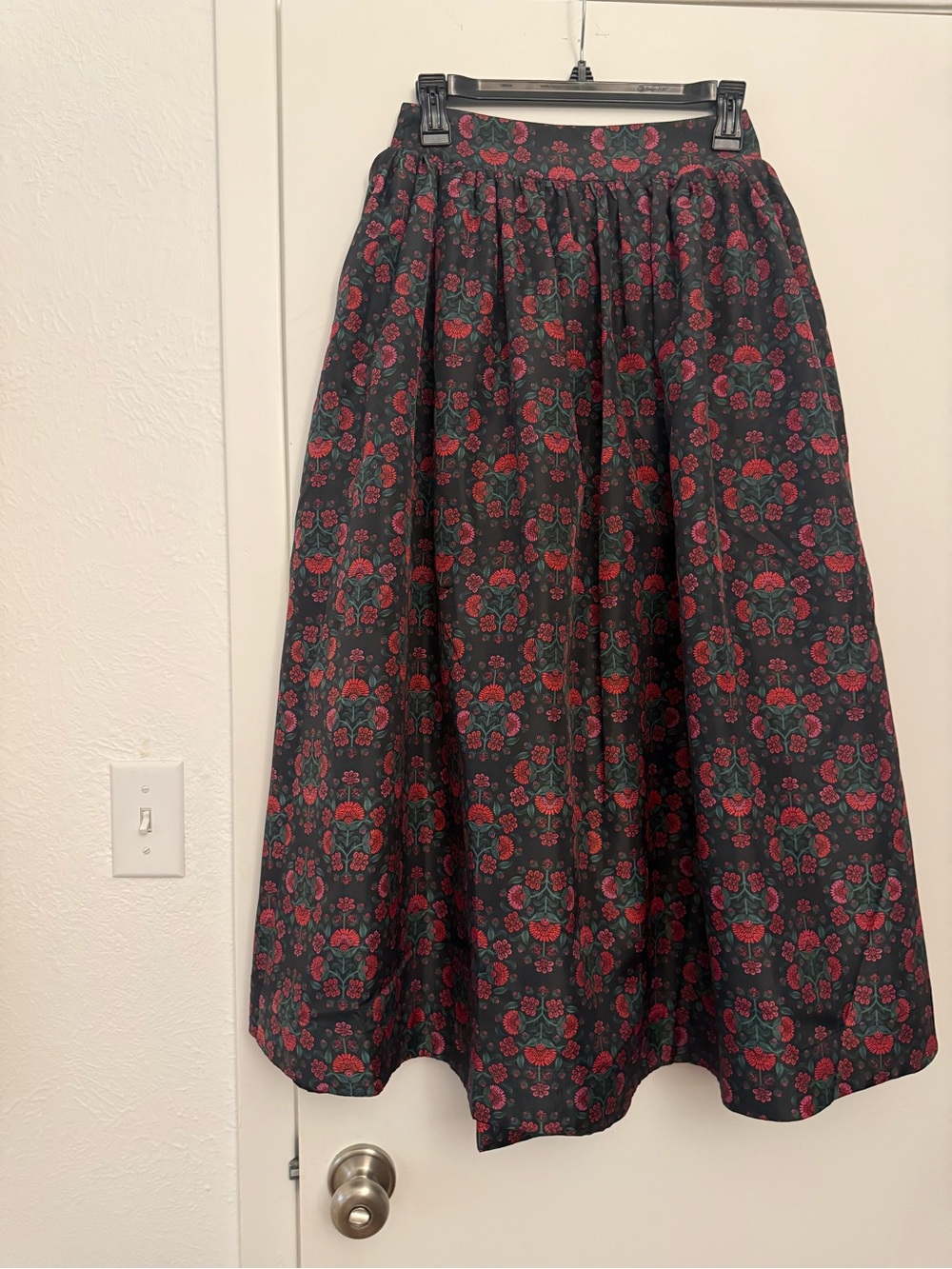 Floral A-Line Midi Skirt in Black and Red